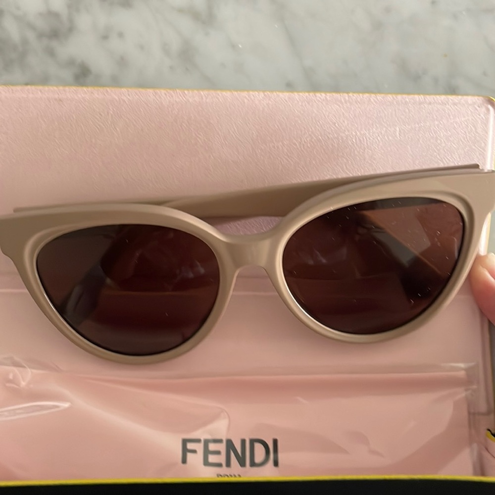 Fendi Sunglsses